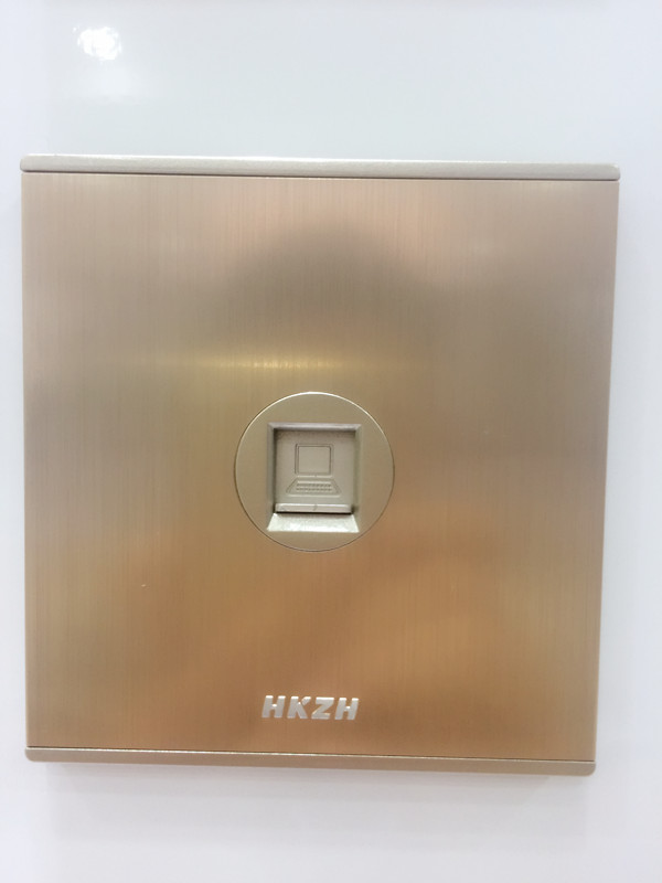 電腦插座